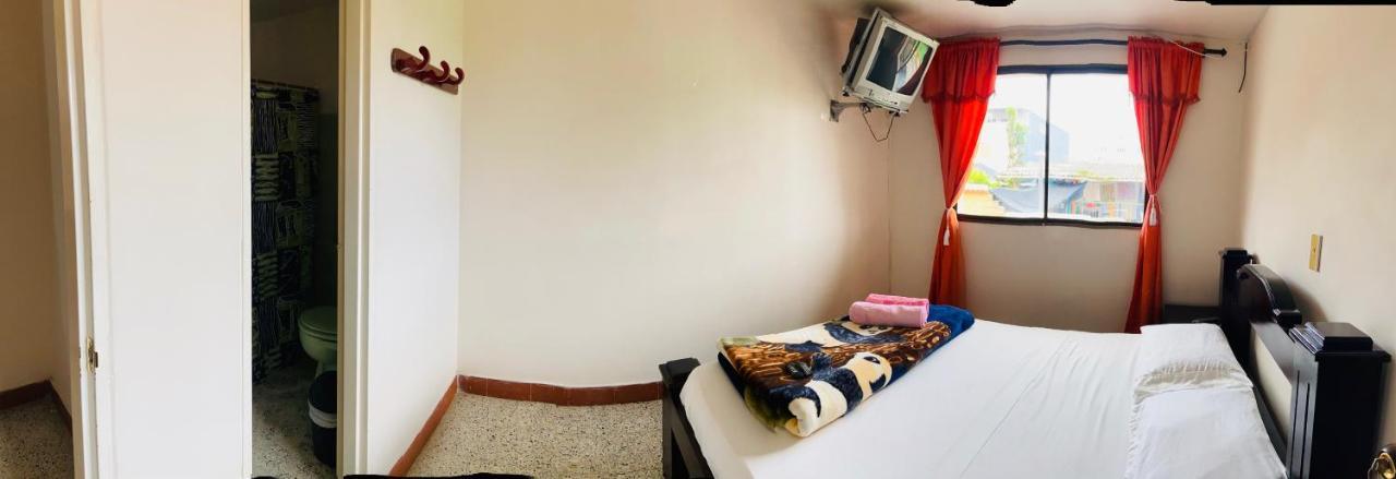 Hotel La Avenida Guatapé Екстериор снимка