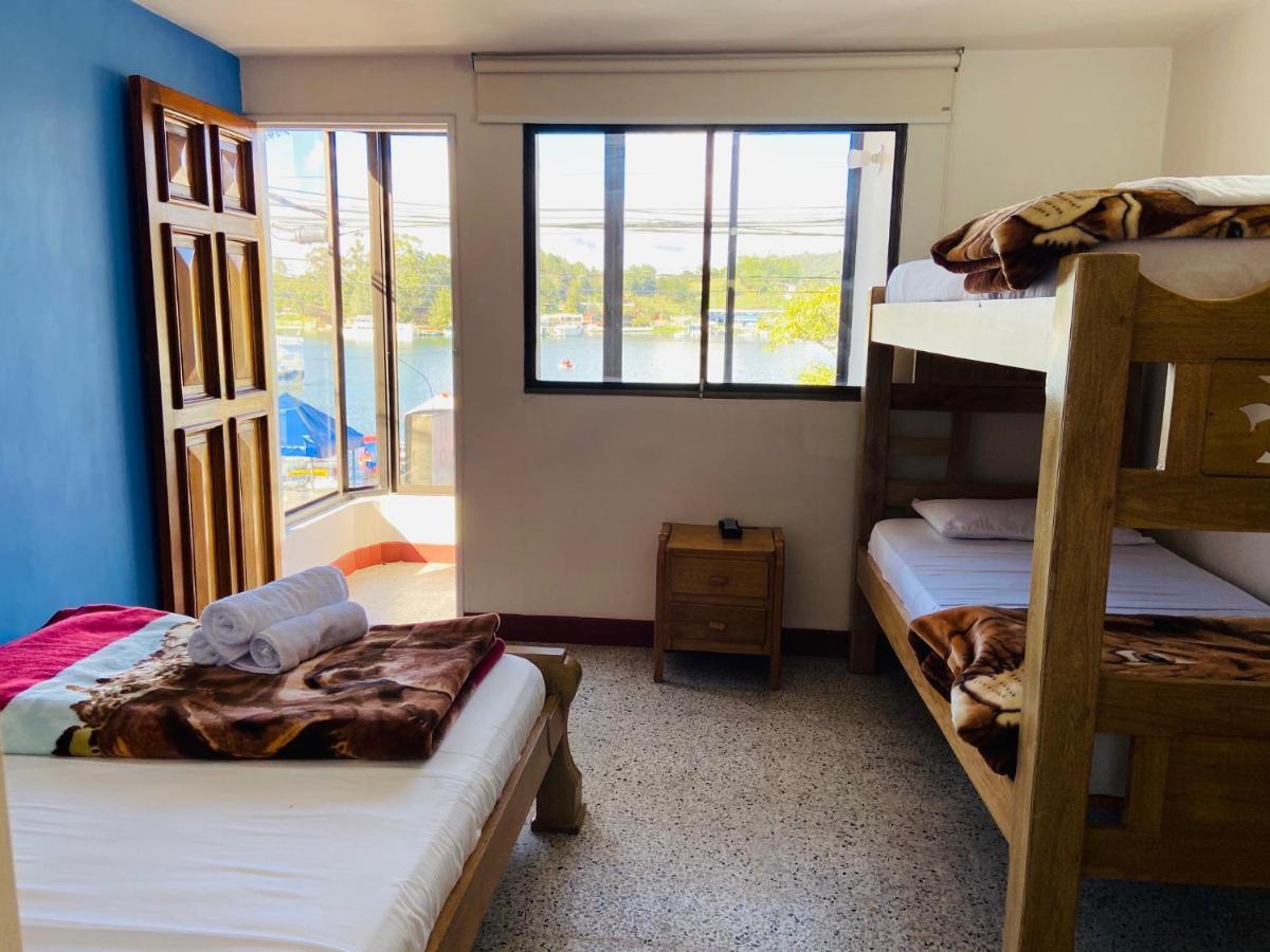 Hotel La Avenida Guatapé Екстериор снимка