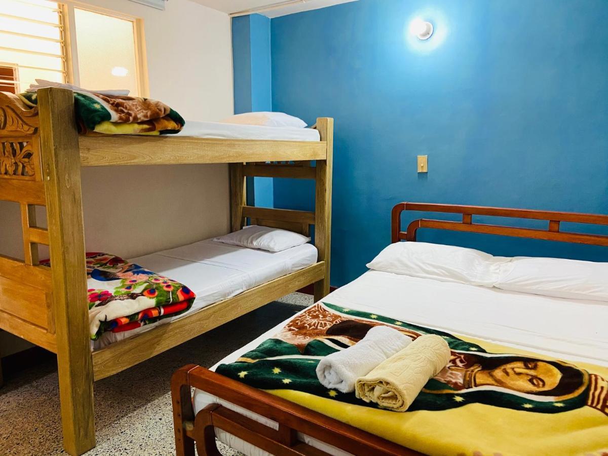 Hotel La Avenida Guatapé Екстериор снимка